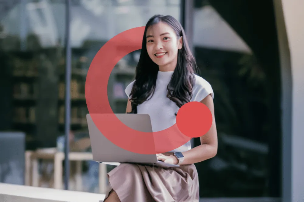 Bimbel CPNS SKD Exademy, peserta mengikuti sesi online santai dengan laptop